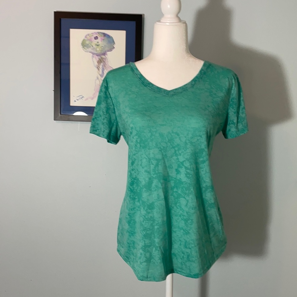Short sleeved tee